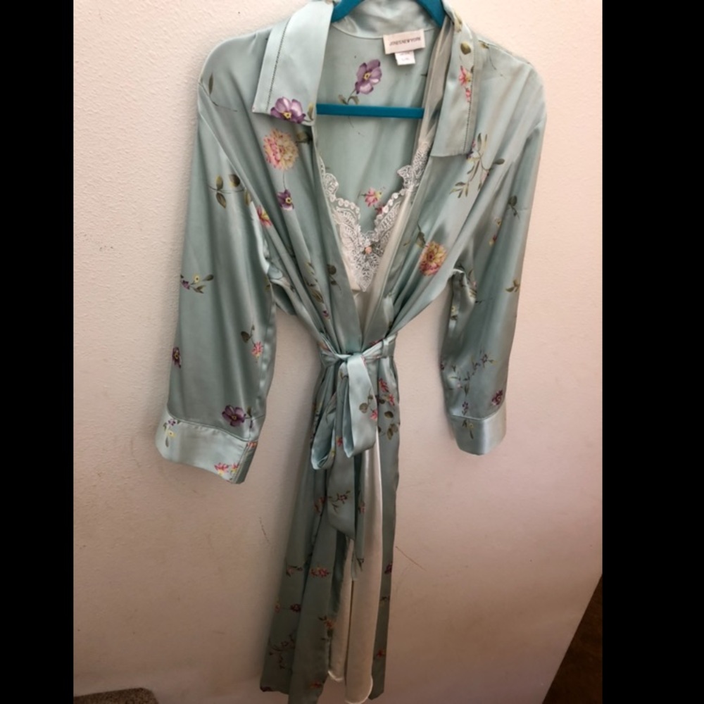 robe & nightgown bundle